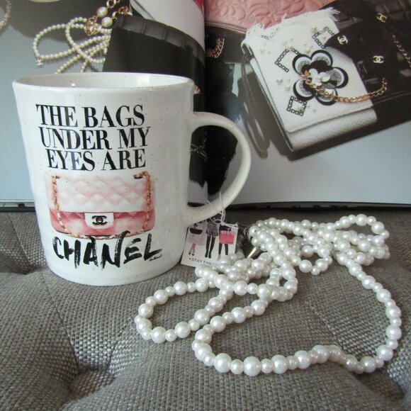 Amanda Greenwood Art Mug - Picture 3 of 3